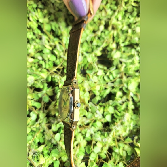 80s GUCCI Wrist Clock Roman Numeral Brown Leather Band Silver Gold Octagon Watch - Picture 13 of 16